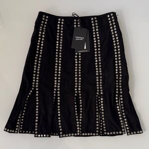 NWT LAMARQUE Tara Studded Suede Leather Mini Skirt – Size 2